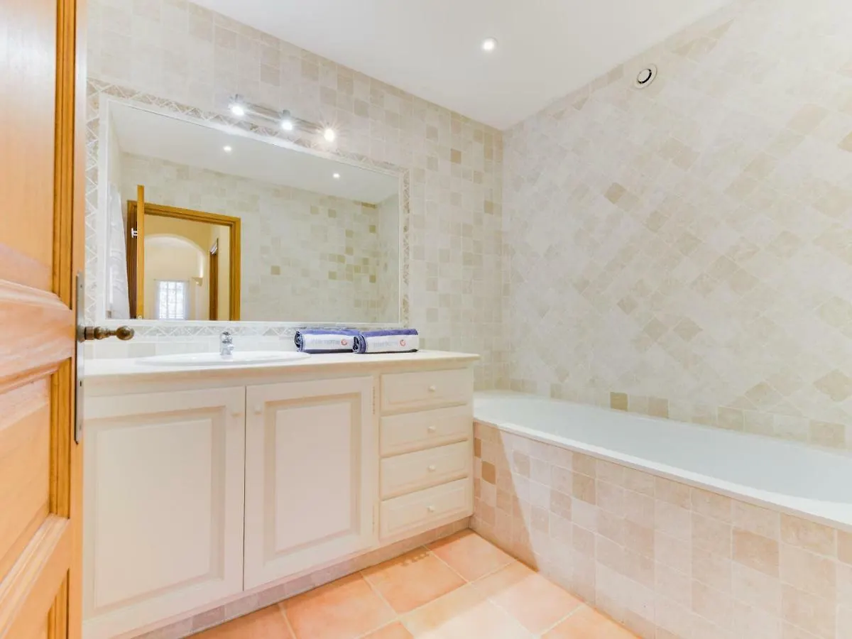 Villa Hameau Du Brost By Interhome La Croix-Valmer